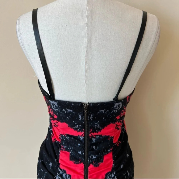 Nanette Lepore patterned strappy bodycon dress 5723 - Picture 5 of 8